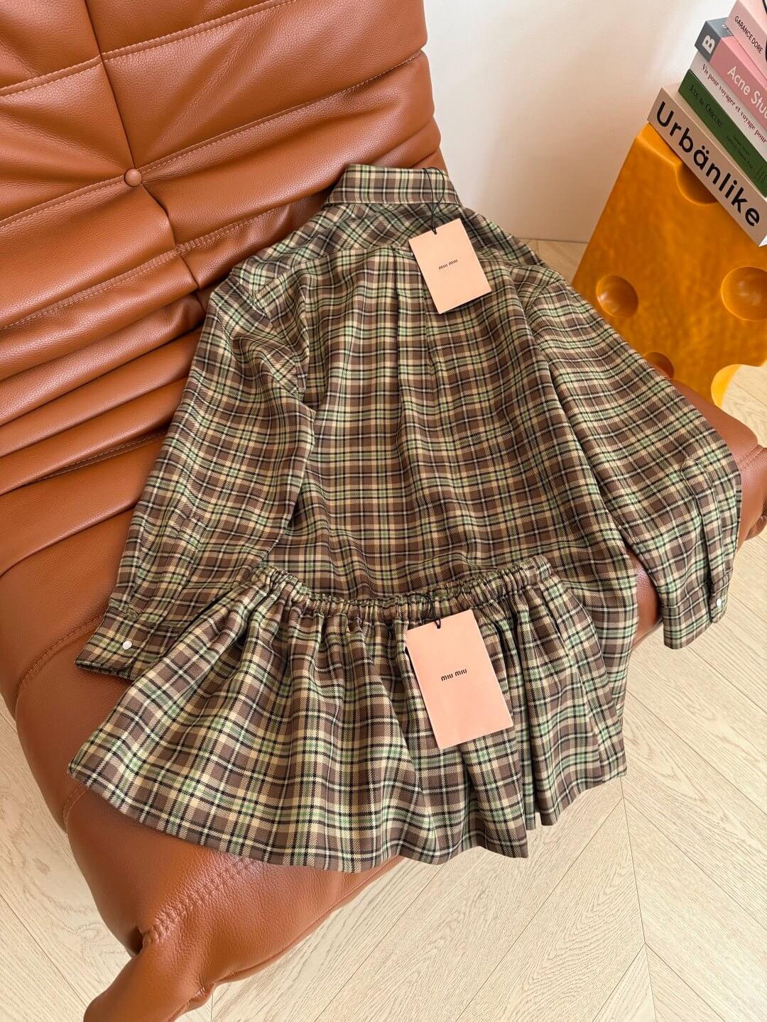 Pre-owned Miu miu brown plaid two-piece virgin wool set - Styledbyblazz